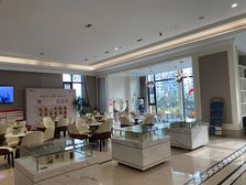 绿城小区里的好楼层好位置南北通透三居室有车位单卖