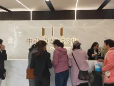 范特区楼上东户 双气入户 中间好楼层拎包入住