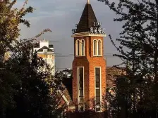 城堡独栋别墅,土建改造完毕,独立车库