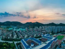 大华紫郡方正通透大平层 证满两年免高税 毛坯房随时看