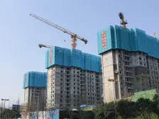 上海市场旁万科新小区 小区中间位置 中间楼层采光刺眼