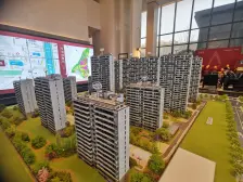 小区物业管理严谨有序,环境优美,空气清新