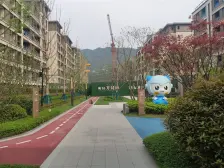 美的万麓府 4室2厅 东南