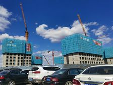 万科中俄城包大税,精装修双子母车位