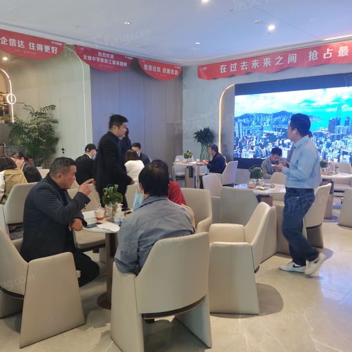 ÐÅ´ï±±ÔÆÌ¨3ÊÒ2Ìü2ÎÀÄϳ¯Ïò1300.00Ôª/Ô³ö×â