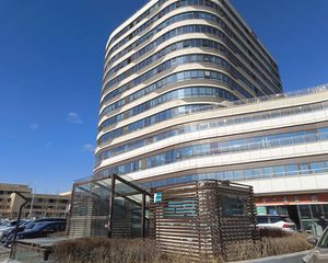 绿地城一期空户空毛坯三室南北通透无遮挡带车位