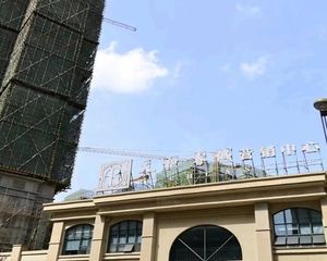 天和睿城4室2厅东南