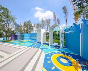 小区旁多公园,公园较近,商场购物配套成熟
