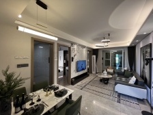 新区万科城 114平次顶楼视野好 全天采光看房方便