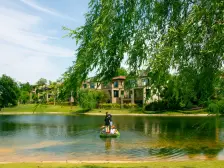 黄龙溪谷庄园 外形古典 独立车库 大花园看房方便