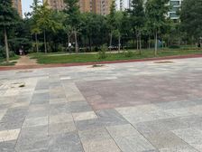 房子产权清晰中楼层位置好出行购物方便