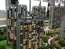 飞龙上观城,好位置好楼层,四居室,有车位小棚