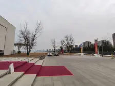 上叠别墅带北院子,带地下室,精装未住,随时可看!