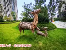 小区环境优美,全层精装智能化,小区人车分流