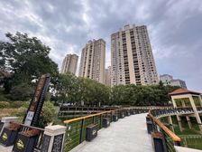 五家岗龙盘湖双拼别墅带露台带大院子带两车位