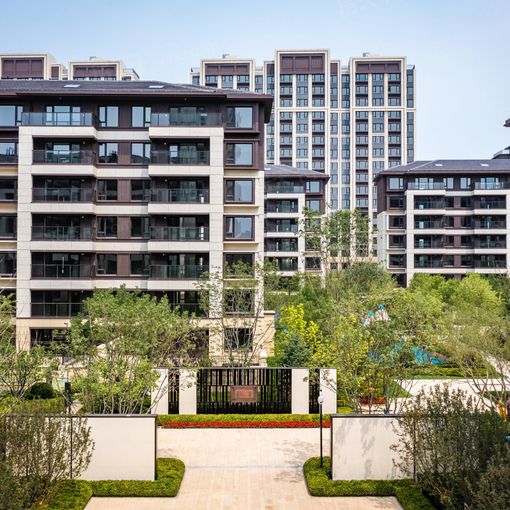 华润置地大连湾国际社区4室2厅2卫南北朝向3500.00元/
