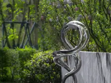 花园洋房一楼带70平米前后花园,次新小区