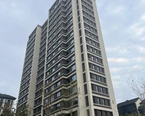有钥匙可贷款有证不临街全明户型绿城物业