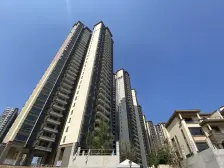 碧海云天毛坯大4房 品质园林 格局横厅大阳台