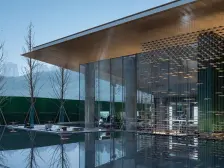 3楼带露台带10米阳台 朝南 看中庭