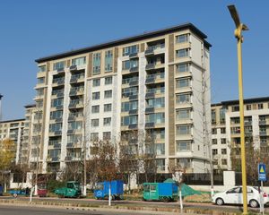 精装大H户型,南北通透中间楼层,看房方便价格可议