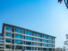 小区旁一站式配套,朝阳削学 西大学堂,约200米。