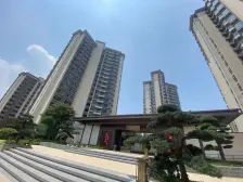 喔!总价106万起!南城边真江景96至228都有,新房噢!
