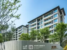 西大旁洋房带露台,四房三卫,有阁楼实得面积翻倍。