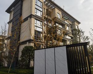 麓山上院4室1厅南