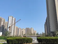 滨湖万丽一楼带院带负一负二毛坯可随意装修南北通透