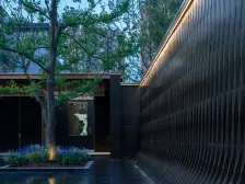 轨道天街公园旁,龙湖洋房,套三双卫,小区环境优美