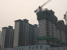 建业尊府南北通透3房,有车位和储藏间,诚心出售