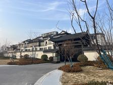 院子100平米 有钥匙 负一170平米 上下两层 可贷款