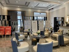 小区绿化环境很好,出门就是地铁16号线,