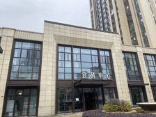 地铁近,中高楼层,采光好,视野佳,朝南方正户型!