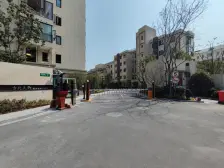 近地铁,精装,采光好 无抵押,必看好房