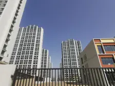 大名城D区 南北通透 三室两厅 毛坯房