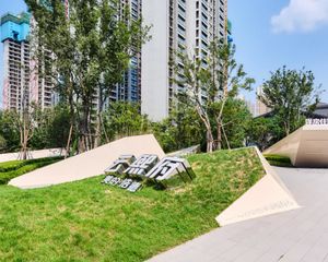 美的云熙府边户3室2卫精装修满两年有车位
