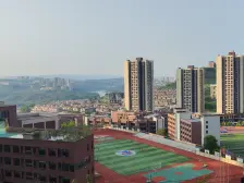 3梯2户大平层正看嘉陵江,视野开阔,户型方正,近轻轨