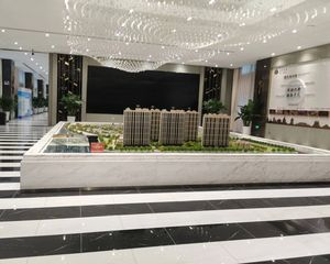 价格可谈,电梯房,小区环境好,地暖落地窗