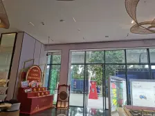 门口银屏站,近大型润新百货及新时代广场