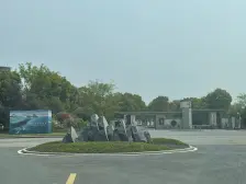 证已满二,叠拼别墅,挑高设计,每层一个阳台和卫生间