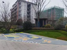 融创茂轻轨站旁边顶跃产品位置好户型好带露台视野好