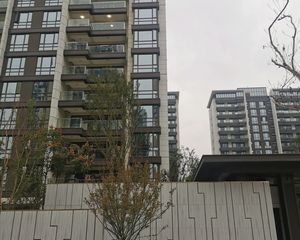 麓鸣九天麓吟苑4室2厅南