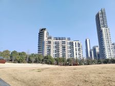 70年产权商品房,精装修大两室两厅可做三室,诚意售价格可大刀
