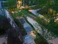 龙兴 华宇两江御临府珑园四期三房100万