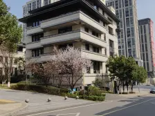 近轻轨出行方便 户型方正 房子通透视野好