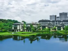 临轻轨、临高铁、临公园、户型方正、小区环境好