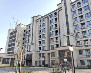 同润朱韵澜庭3室2厅南