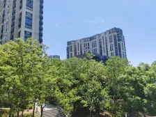 长滩一期 精装修 低楼层 适合各个年龄段人群 两房